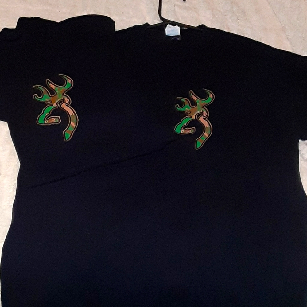 Couples browning t-shirts with deer